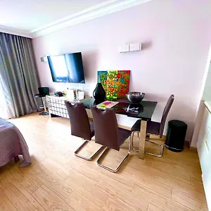 Apartment New - Cosy & In Palais Miramar Cannes